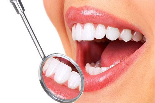  Cấy ghép Implant khôi phục răng tức thì sau nhổ răng